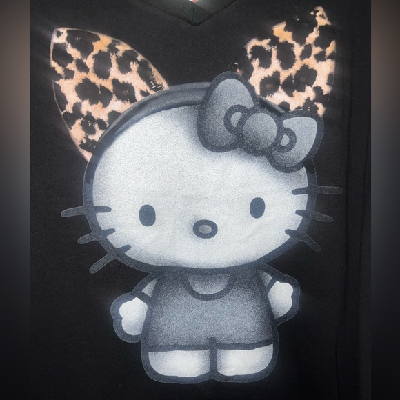 NWT Torrid Hello Kitty Black Top Size 0 - Picture 2 of 4